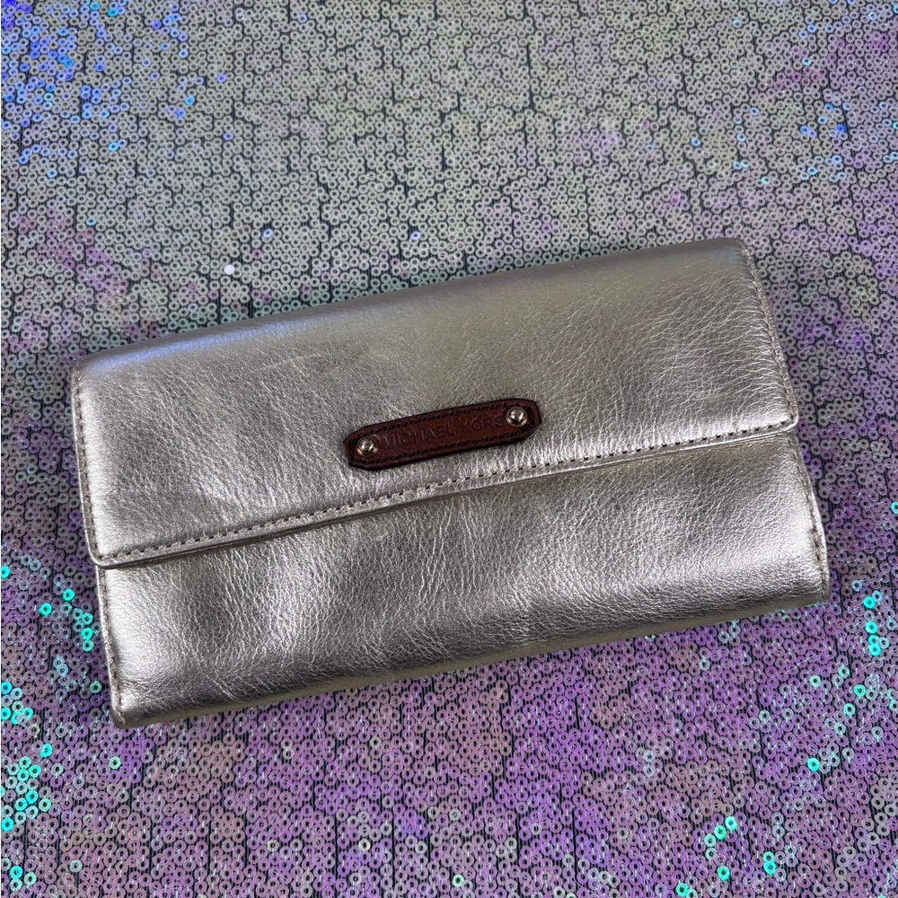 Michael Kors Silver Women's Wallet 
***see pics for discoloration/imperfections